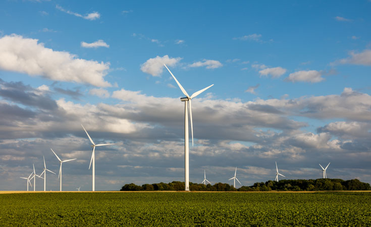 Eoliennes Adobestock 162765011 735